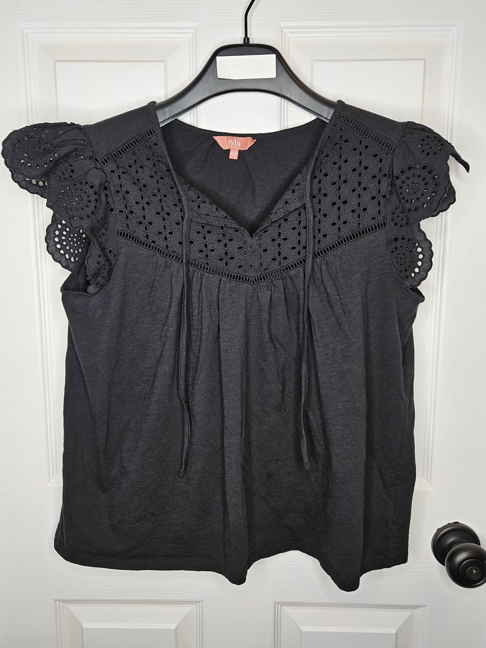 Black Relaxed Fit Cotton Top Eyelet Ruffle Cap Sleeve Tie Neck Size L